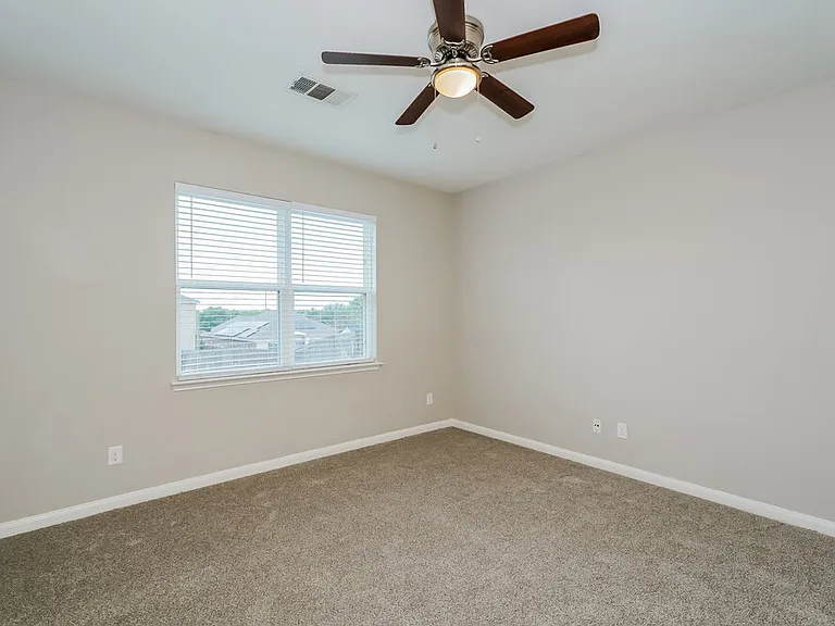 6120 Chalk Hollow Dr — Photo 10