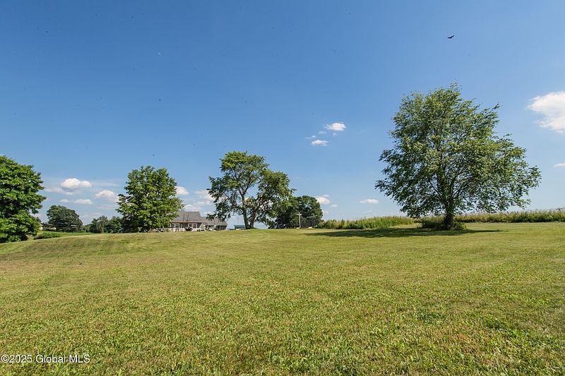 4th image of 127 Sharptown Road