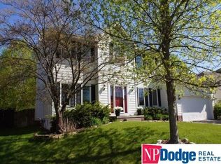 15064 Lake St, Omaha, NE 68116