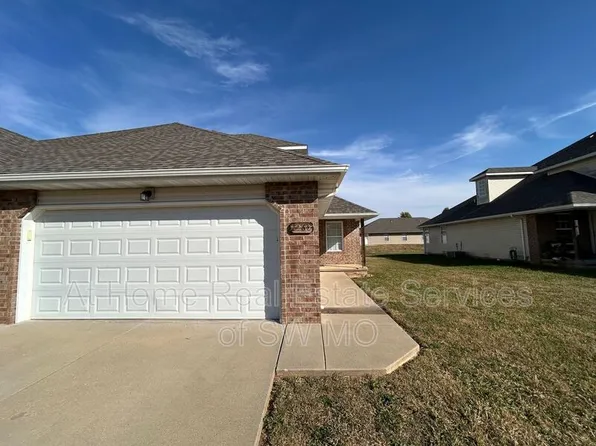 1260 N Westwood Ave, Republic, MO 65738