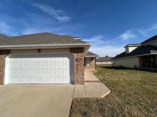 1260 N Westwood Ave Photo 1
