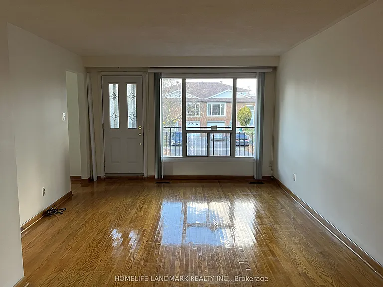 31 Pawnee Ave #UPPER — Photo 3