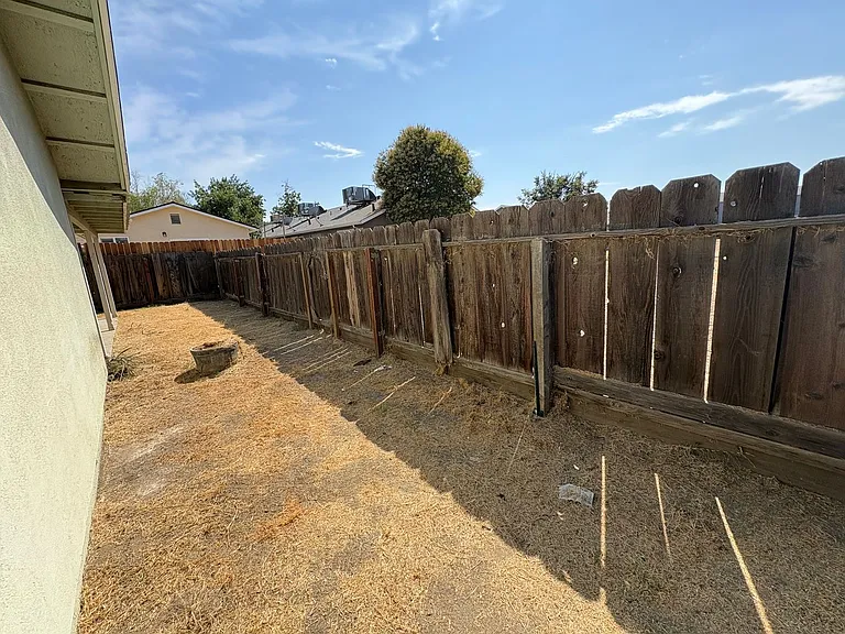 1329 S Liberty St — Photo 20
