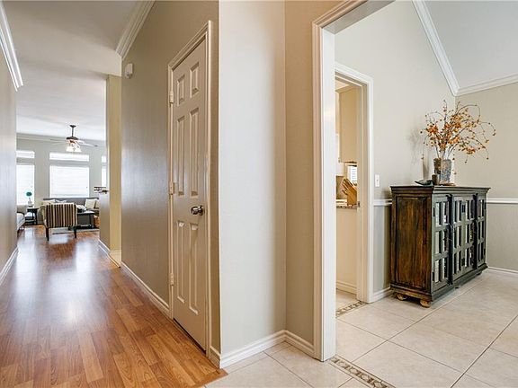 4th image of 4609 Parnell Ln