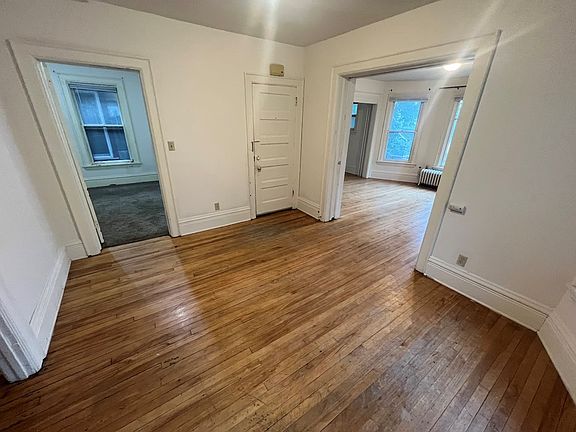2nd image of 221 N Livingston St APT 2
