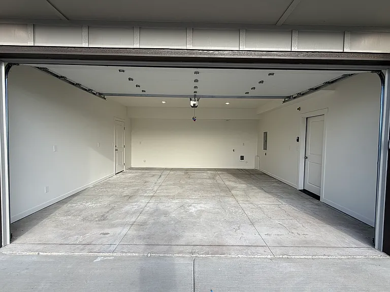 804 Accolade Loop — Photo 36