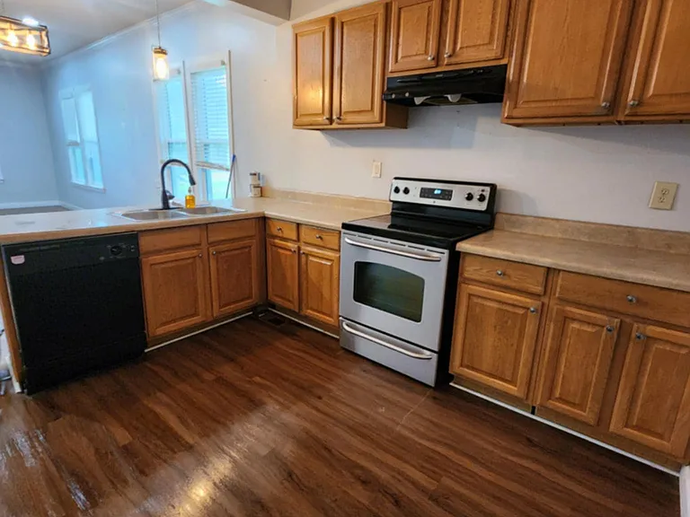 516 Forest Ave — Photo 14