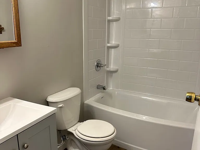 301 S Rogers St — Photo 7
