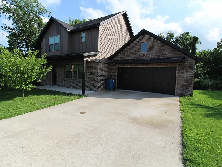 11 Hillswick Dr — Photo 36