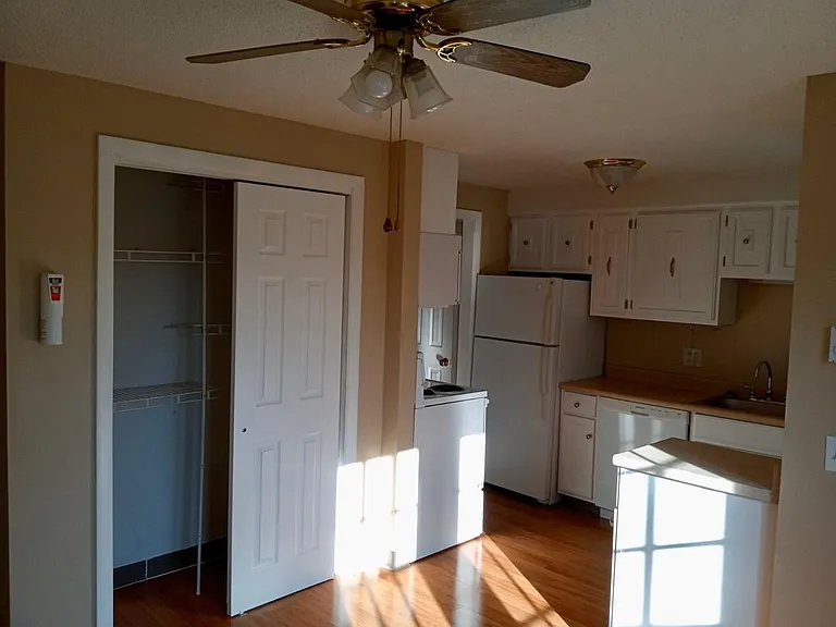 151 Allen St #151 — Photo 5