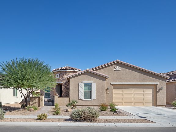 2nd image of 416 N Questa Trl