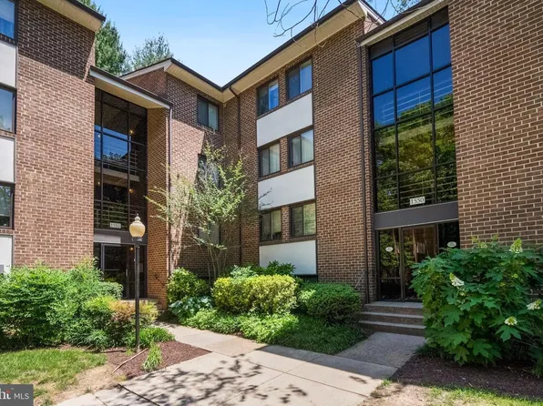 1550 Northgate Sq #22B, Reston, VA 20190