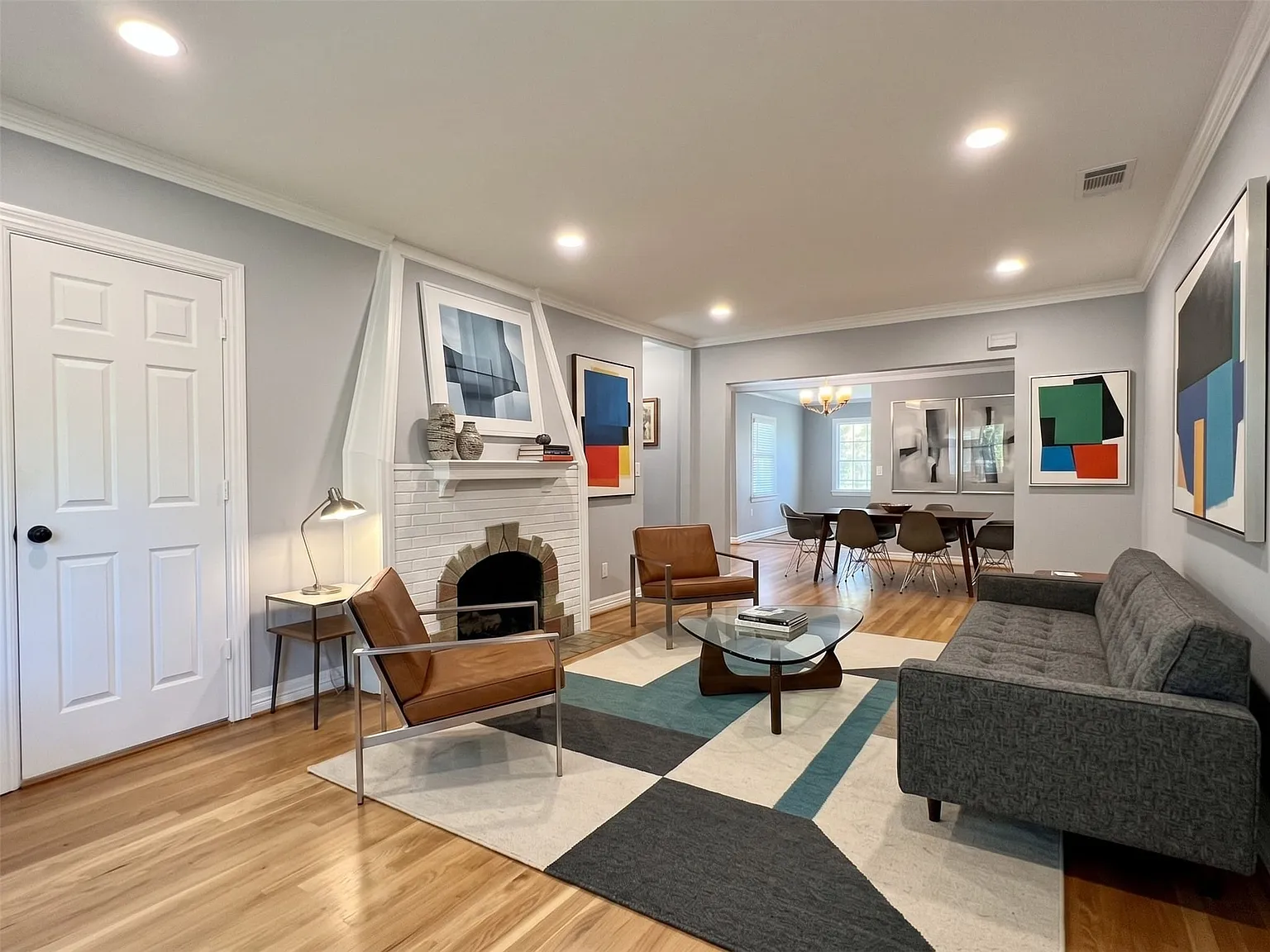 2 bed, 1.5 bath, 1248 sqft, $2,700 — Photo 2