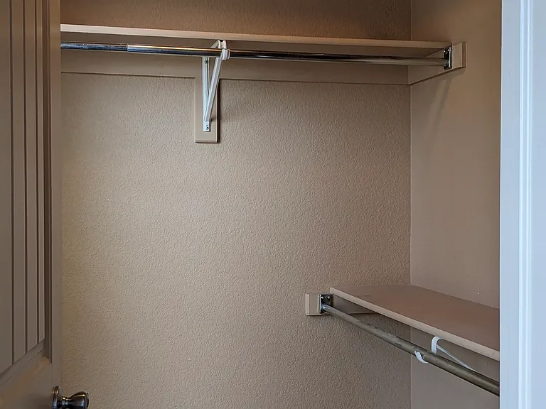 10x10 bedroom walk-in closet