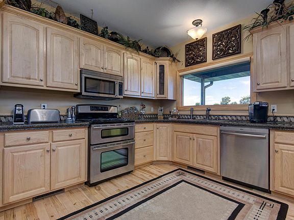 5th image of 15 Eagle Terrace Dr