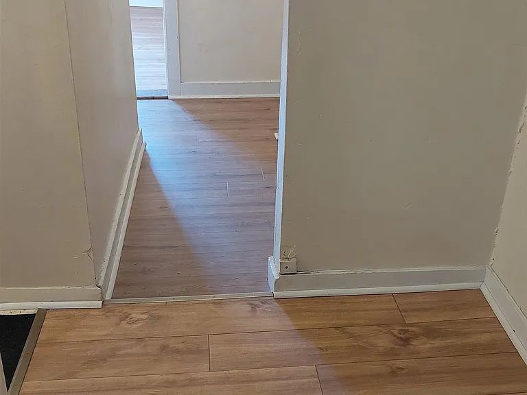 32 S Main St #7 — Photo 7