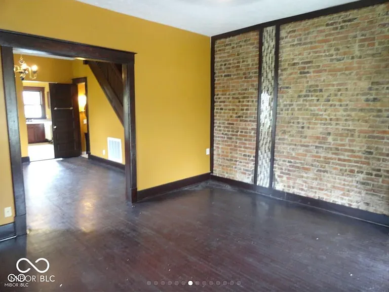 1841 N Talbott St — Photo 15