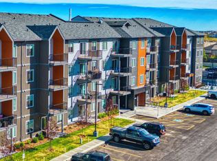 5530 Schonsee Dr NW #318, Edmonton, AB T5Z 0T6