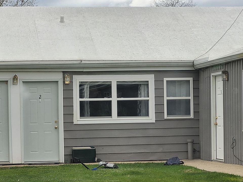2nd image of 617 S Daysville Rd #3
