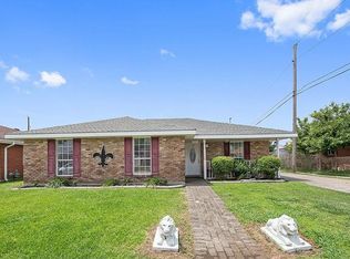 2316 Creely Dr, Chalmette, LA 70043