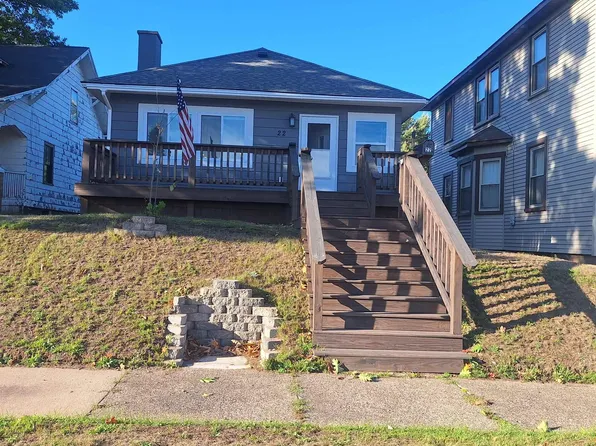 22 W Boyington St, Iron River, MI 49935
