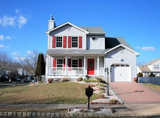 37 Sun Hollow Rd, Howell, NJ 07731