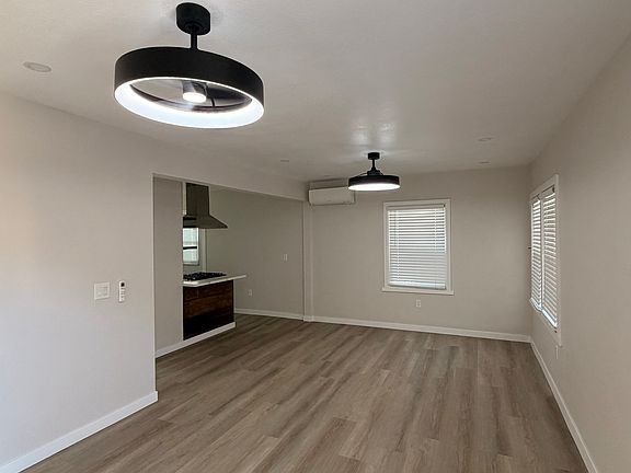 4th image of 633 Cedar Ave #633