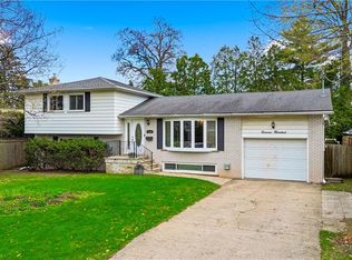1100 Shaw St, Oakville, ON L6L 2R8