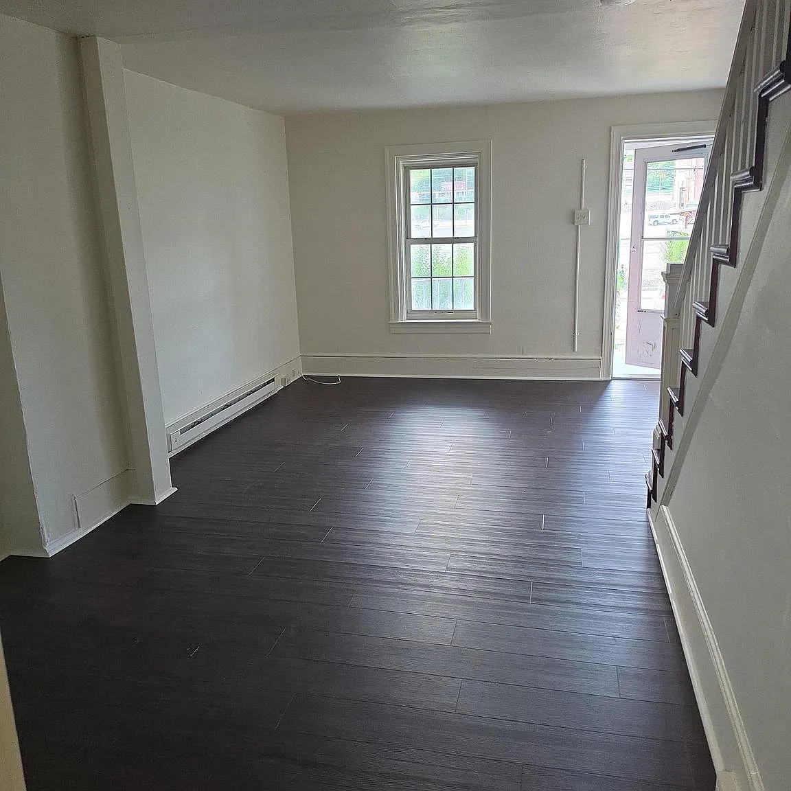 2 bed, 1.5 bath, 2072 sqft, $1,600 — Photo 2
