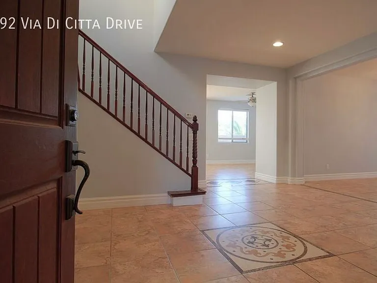 292 Via Di Citta Dr — Photo 2