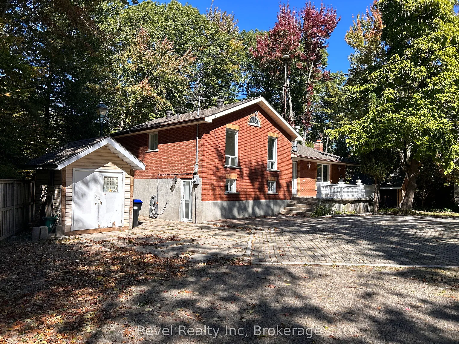 4 bed, $2,850 — Photo 2