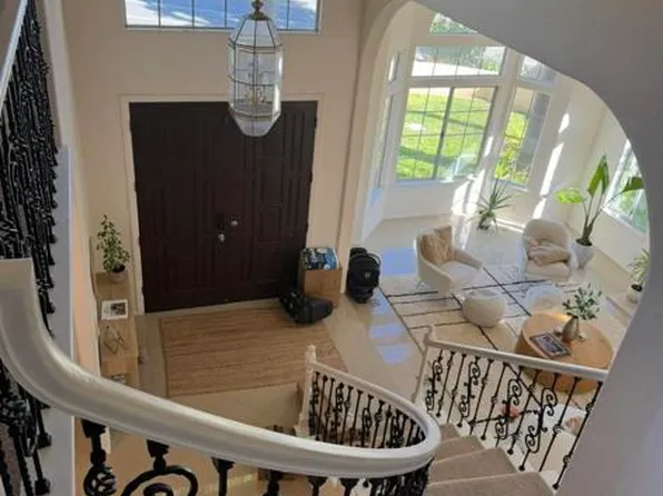 7009 El Fuerte St, Carlsbad, CA 92009