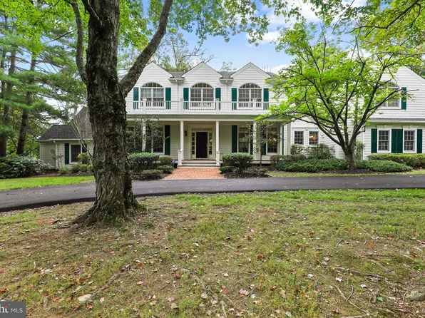 2218 Caves Rd, Owings Mills, MD 21117