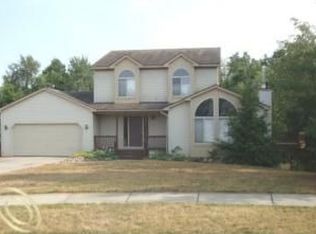 1765 Harvard Ct, Oxford, MI 48371