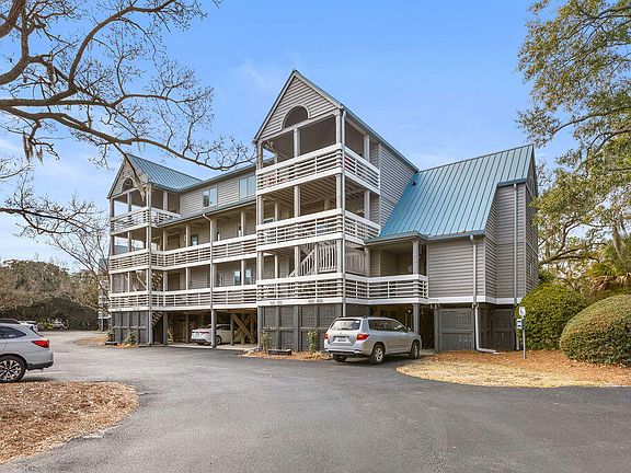 2nd image of 2416 Racquet Club Dr