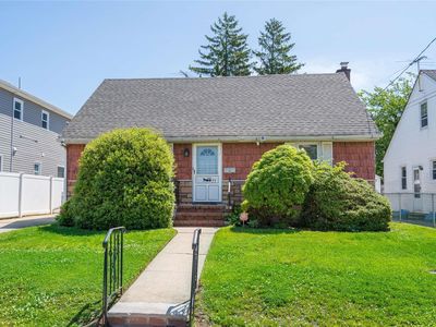 77 Litchfield Avenue, Elmont, NY, 11003
