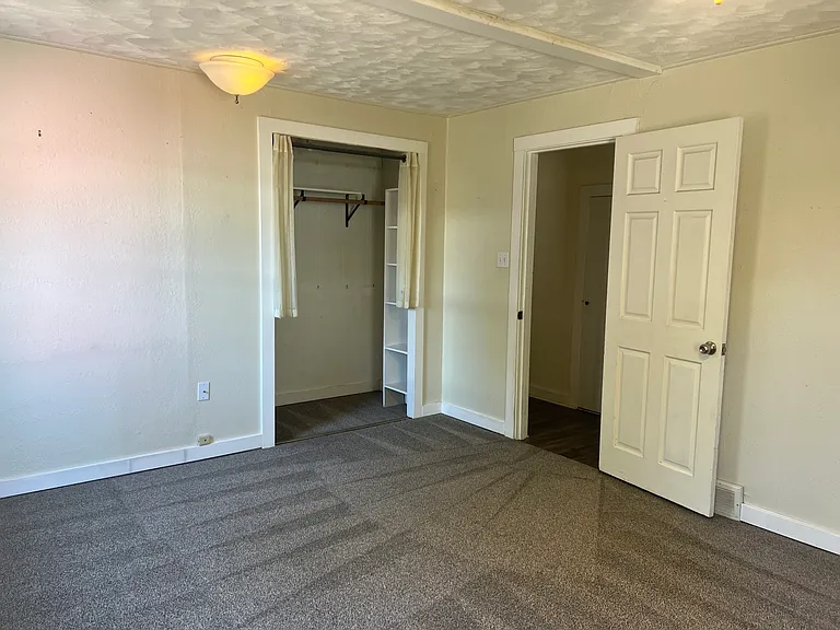 2224 W Kent Ave — Photo 6