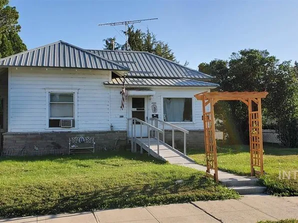 611 E Main St, Weiser, ID 83672