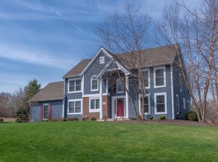 W296N1779 Hidden Creek Ct, Pewaukee, WI 53072