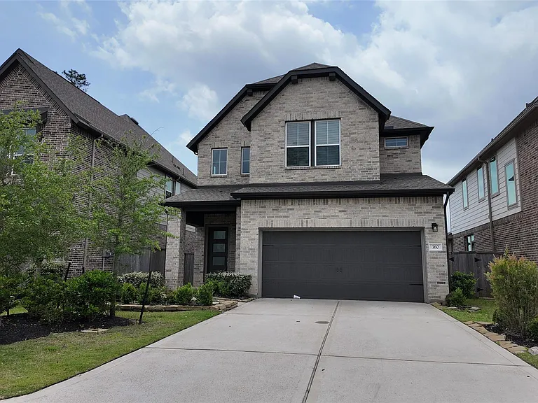 360 Mallorn Ln — Photo 1