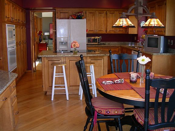 Eat in kitchen with new granite counter tops