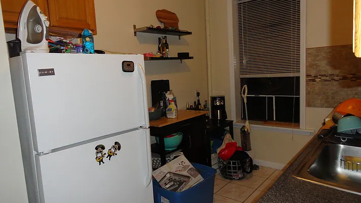 Rented by Halvatzis Realty | media 3