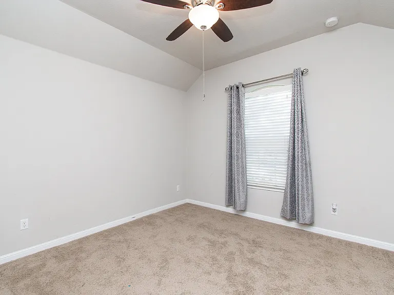 136 Mistflower Ln — Photo 17
