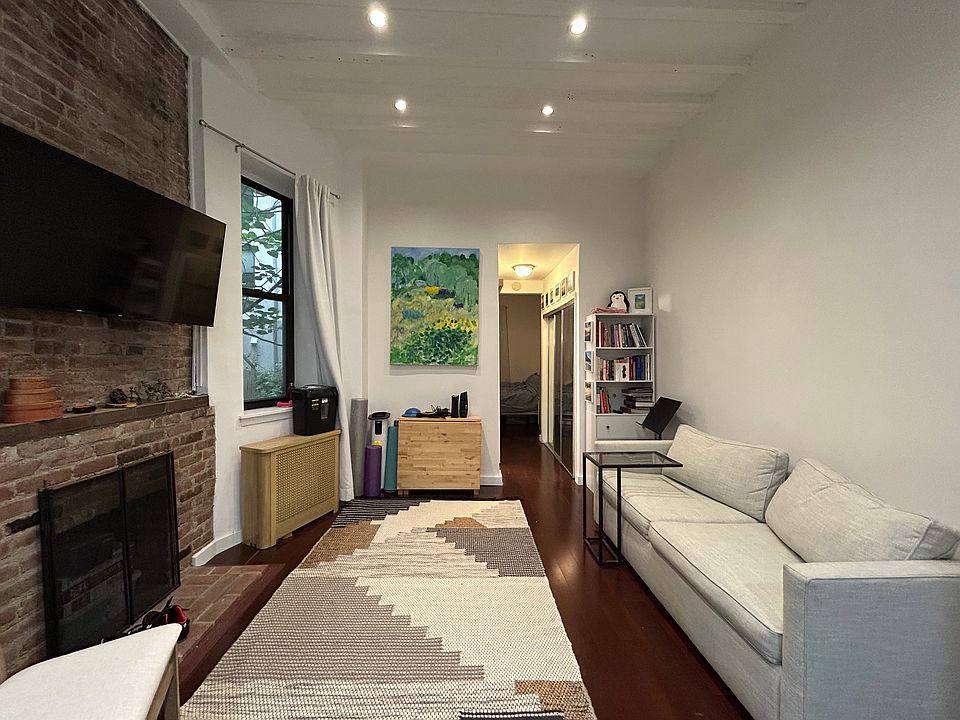 1st image of 46 W 65th St APT 1D