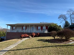 6255 Golden Dr, Morristown, TN 37814