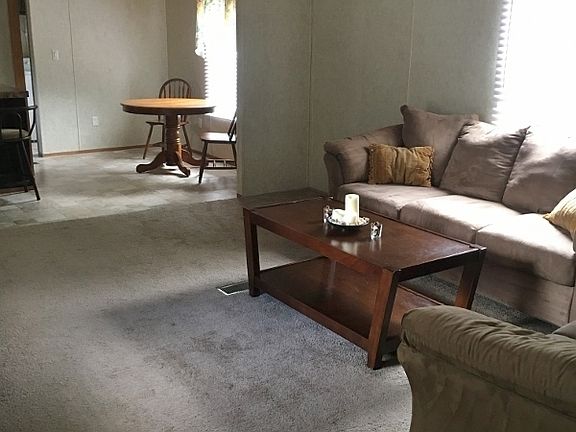 3rd image of 224 Carl St #3