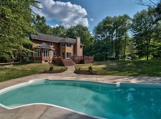 135 Witch Hazel Way, Stroudsburg, PA 18360