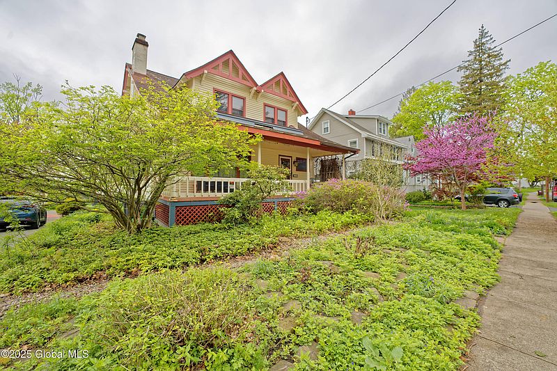 3rd image of 24 Ray Street