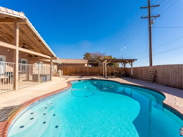 606 Yucca St, Imperial, CA 92251