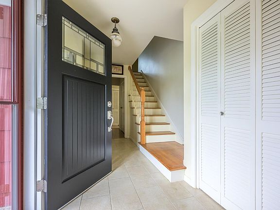 4th image of 6 Hawthorne Drive